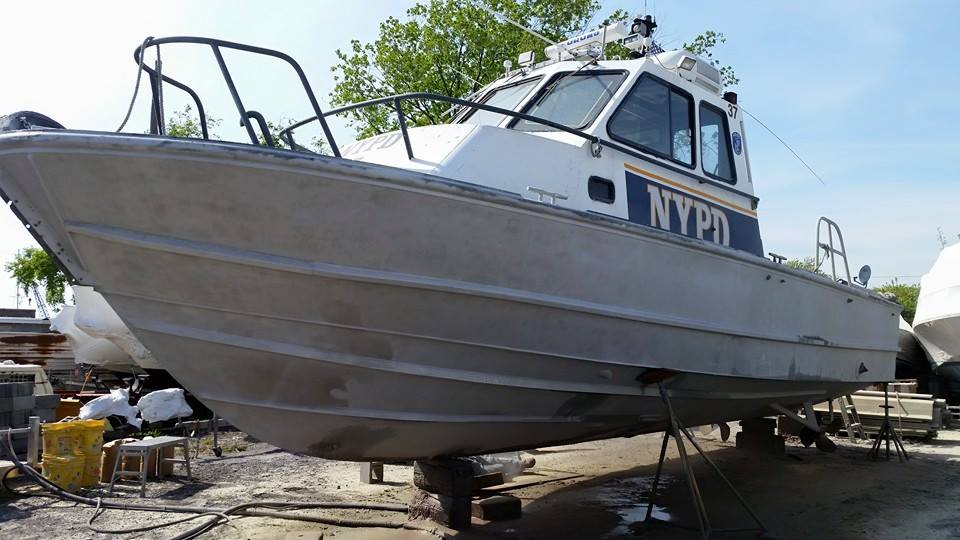 Dustless Mobile Blasting of Clarksville marine project 4