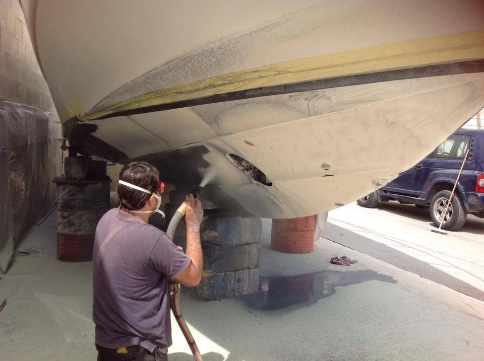 Dustless Mobile Blasting of Clarksville marine project 5